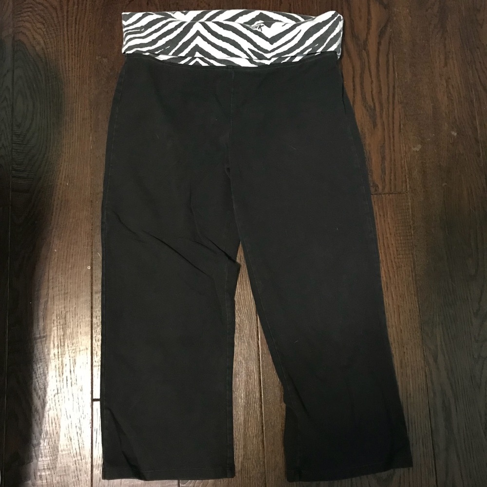 Pink Victoria’s Secret Cropped Yoga Pants